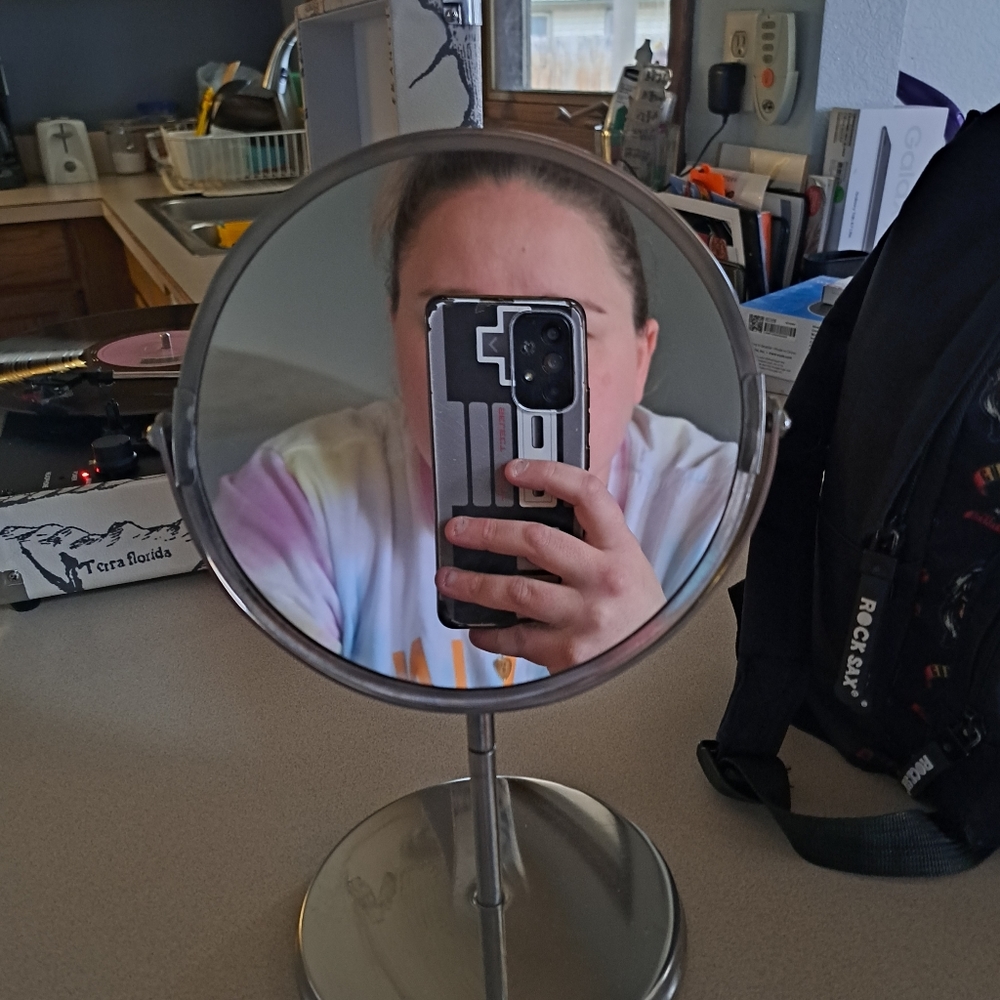 Beauty mirror